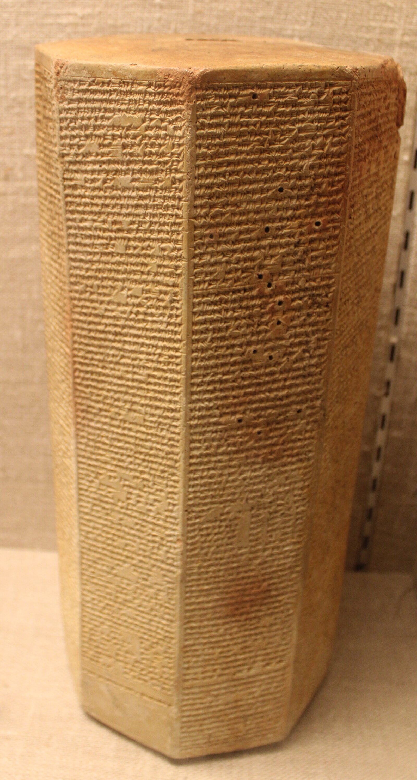 An octagonal prism inscribed with the annals of Sennacherib (British Museum, BM 103000), which says, among other things, “As for Hezekiah, I shut him up like a caged bird in his royal city of Jerusalem.” Photo by Zunkir, CC BY-SA 4.0, via Wikimedia Commons.